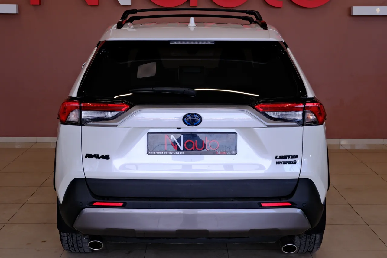 Toyota RAV4 - фото 6