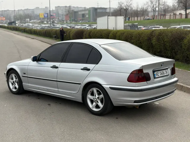 BMW 3 серії - фото 3