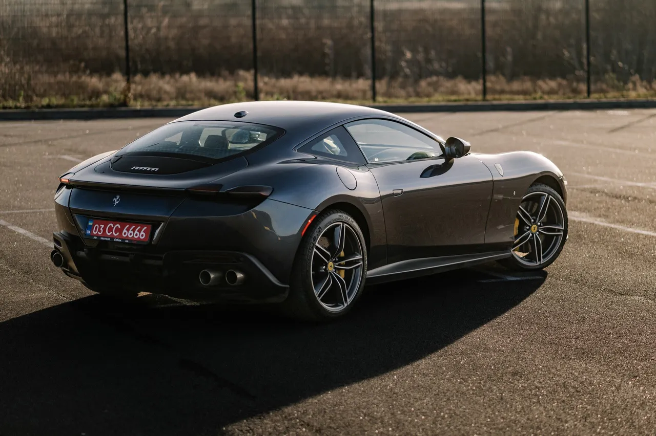 Ferrari Roma - фото 3