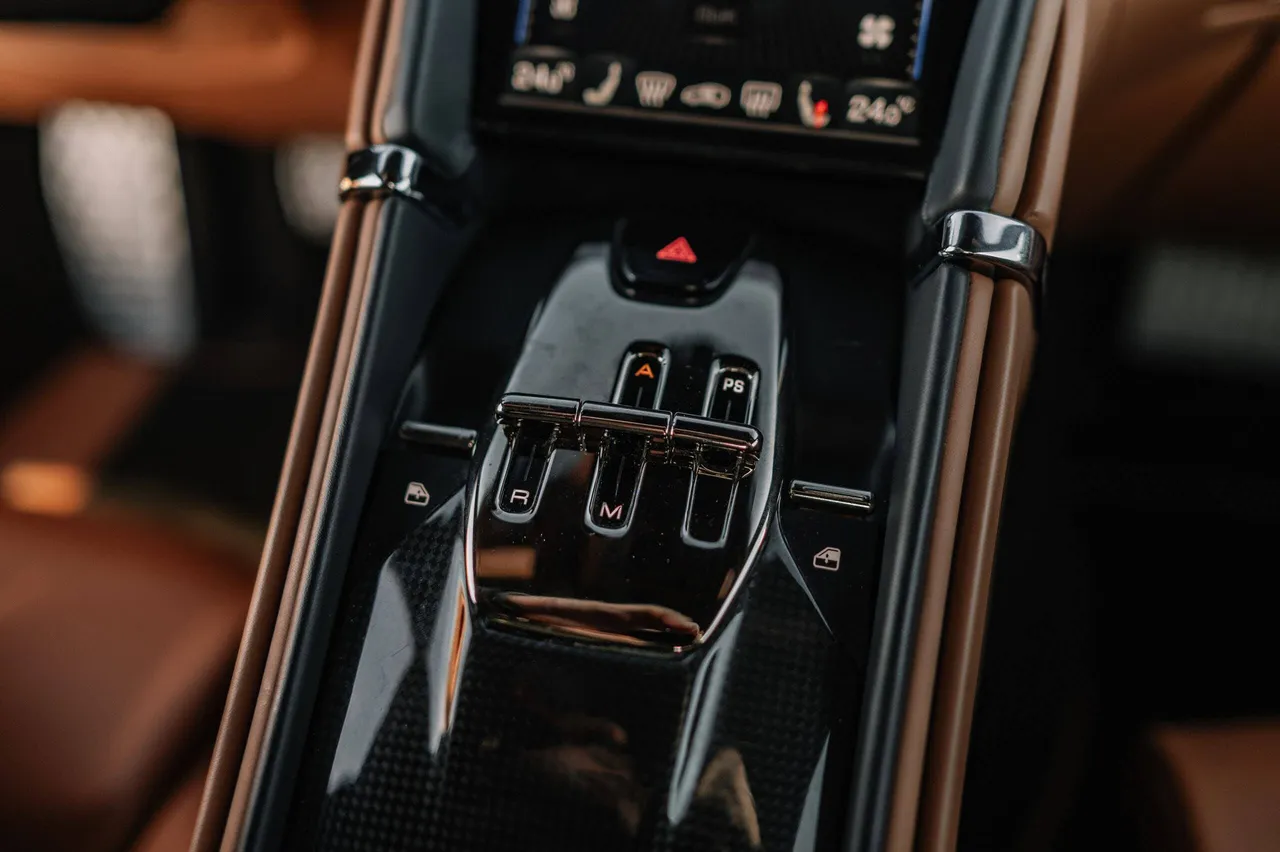 Ferrari Roma - фото 30