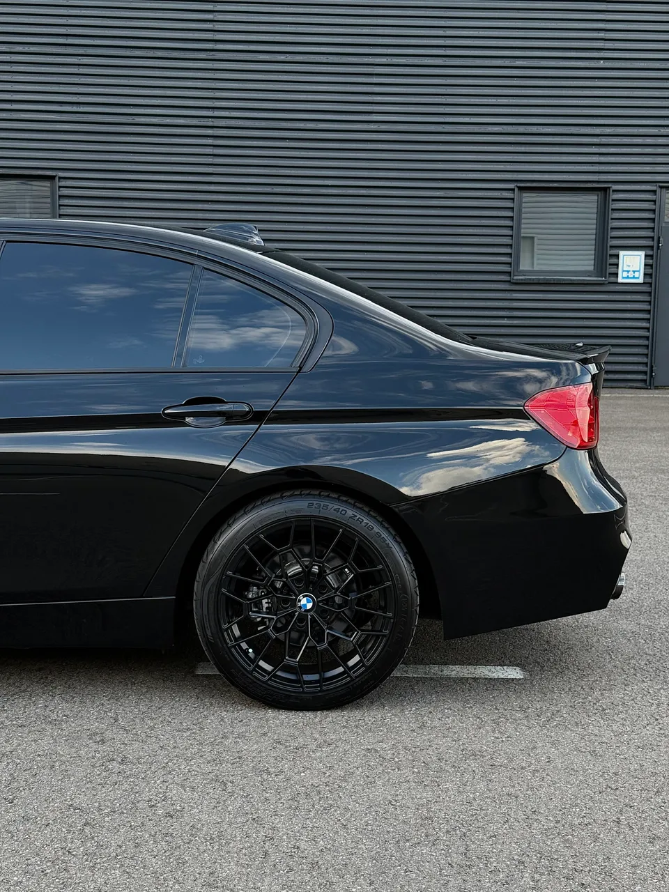 BMW 3 серії - фото 16