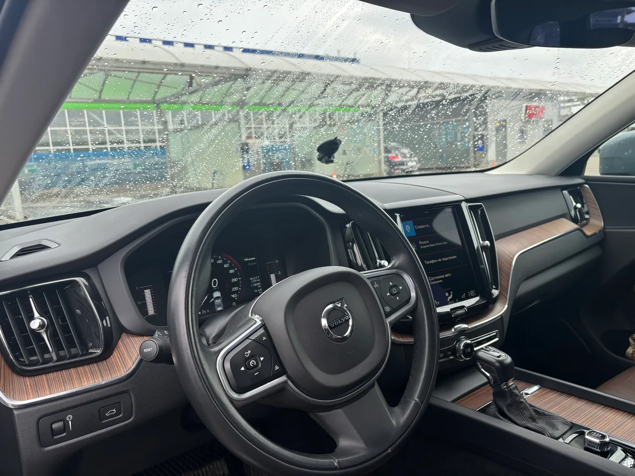 Volvo XC60 - фото 16