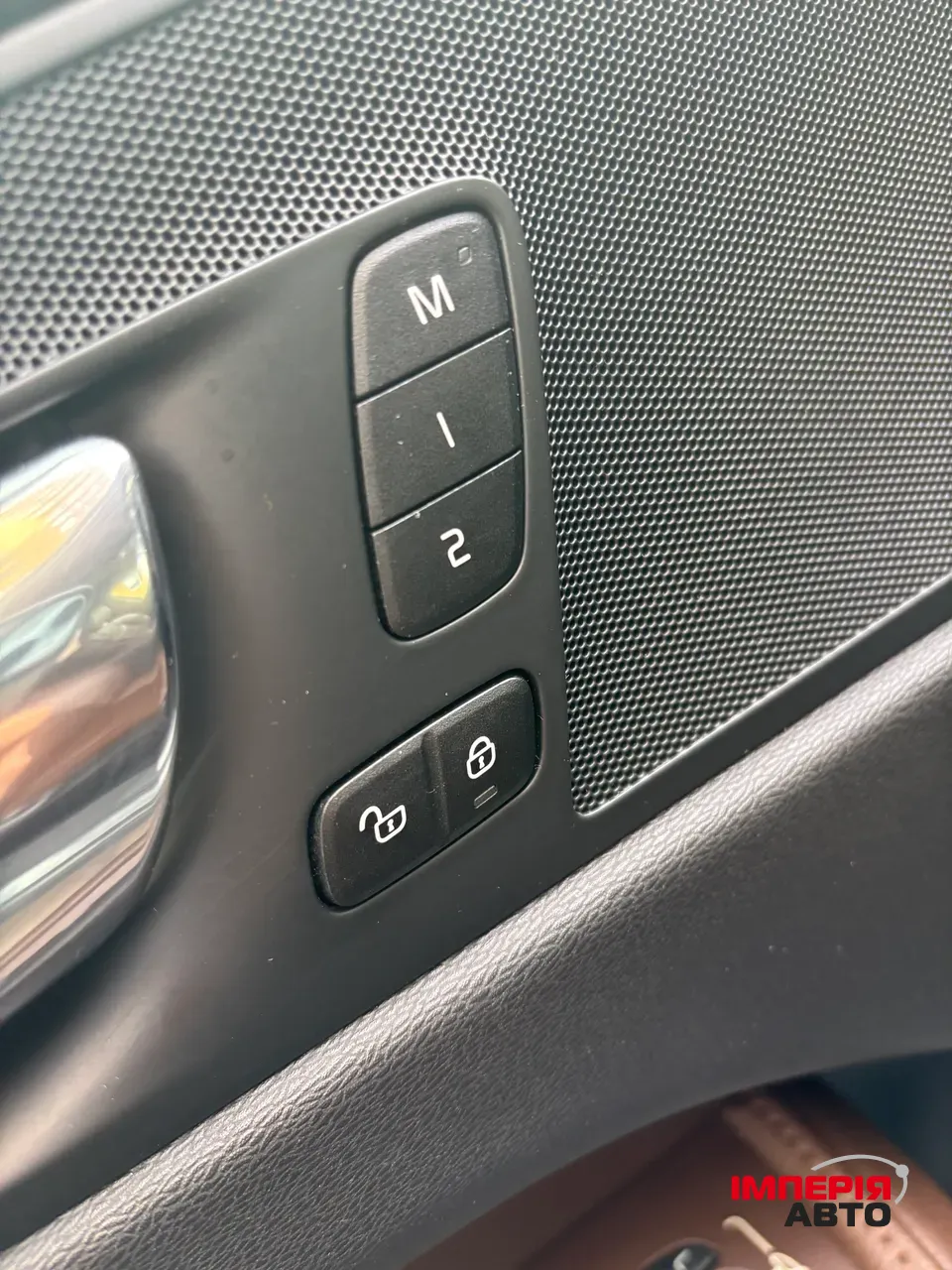 Volvo XC60 - фото 9