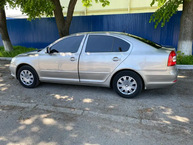 Skoda Octavia - фото 3