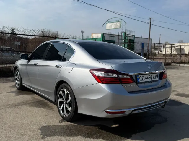 Honda Accord - фото 5