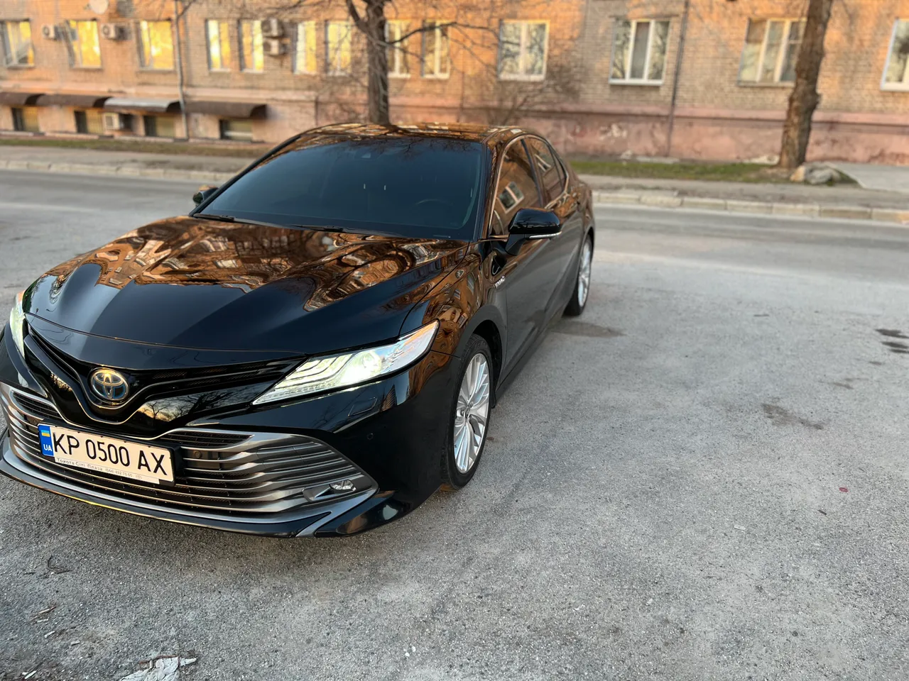 Toyota Camry - фото 2