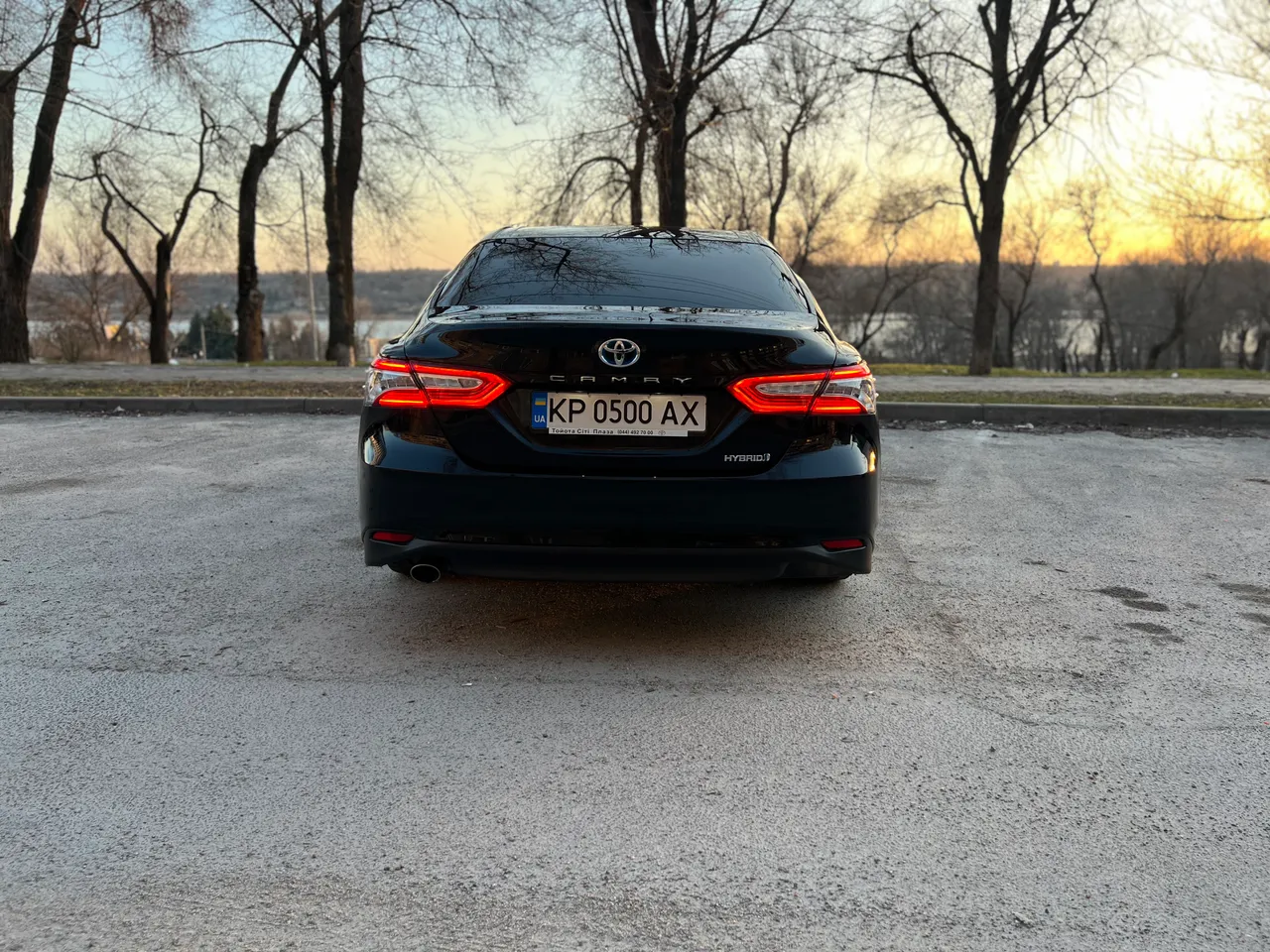 Toyota Camry - фото 4