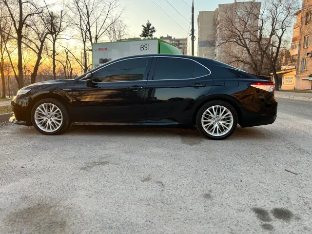 Toyota Camry - фото 5