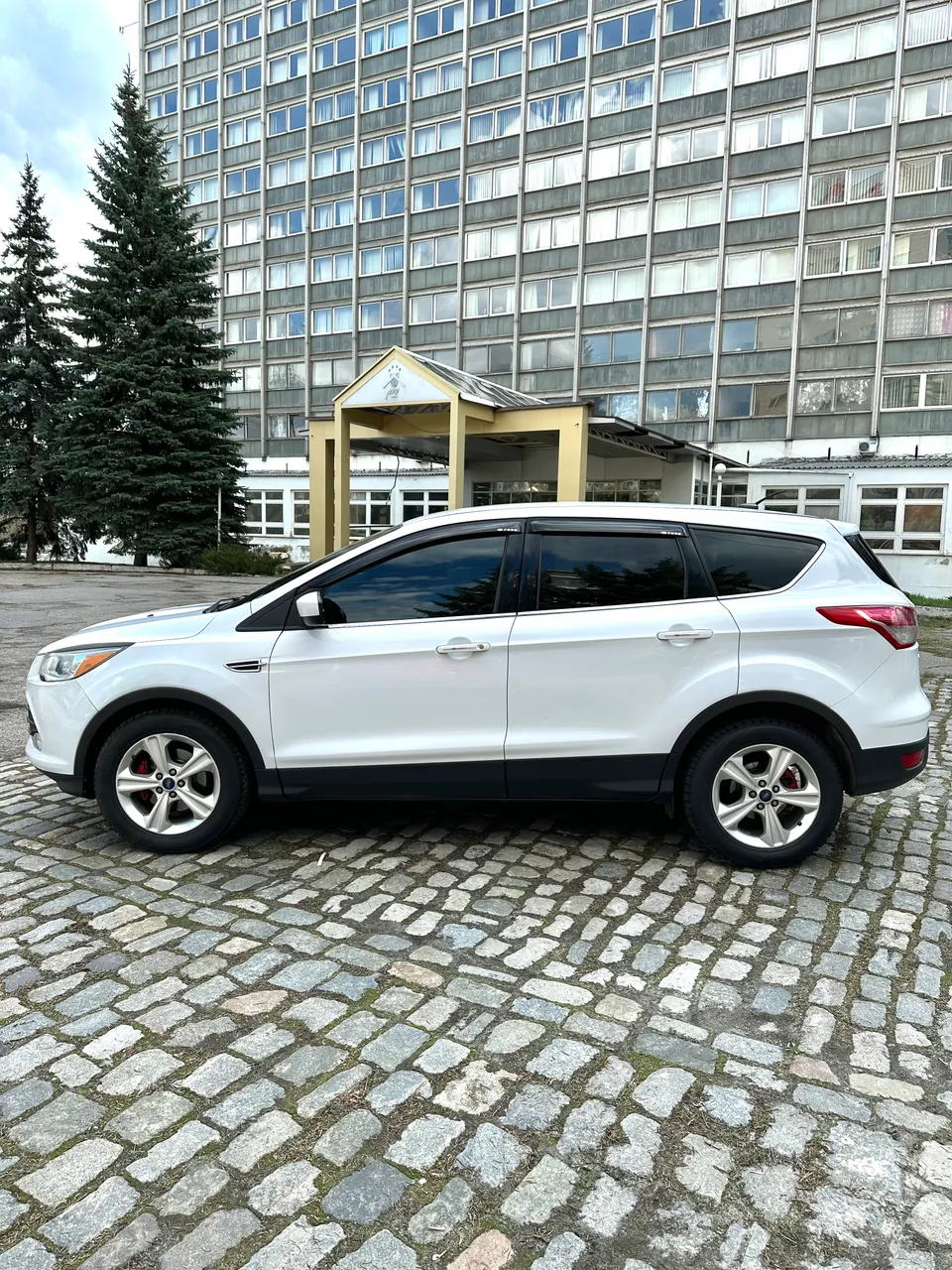Ford Escape - фото 5