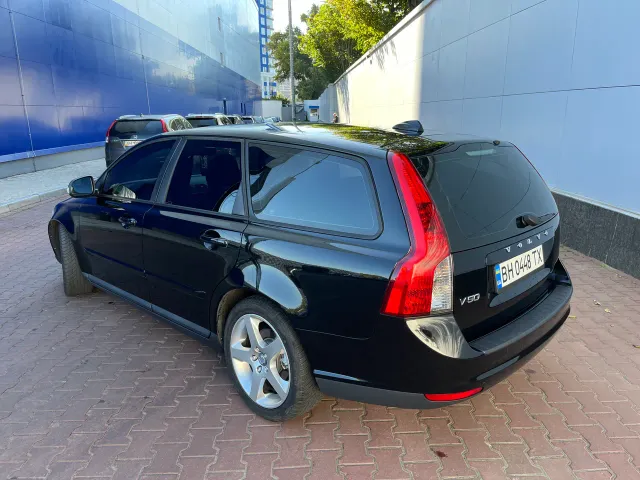 Volvo V50 - фото 5