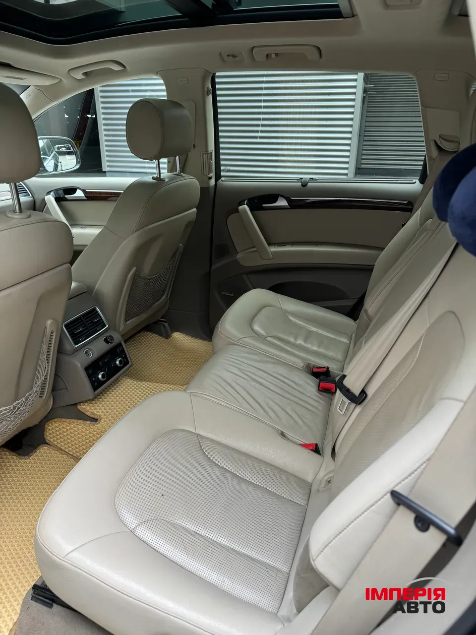 Audi Q7 - фото 21