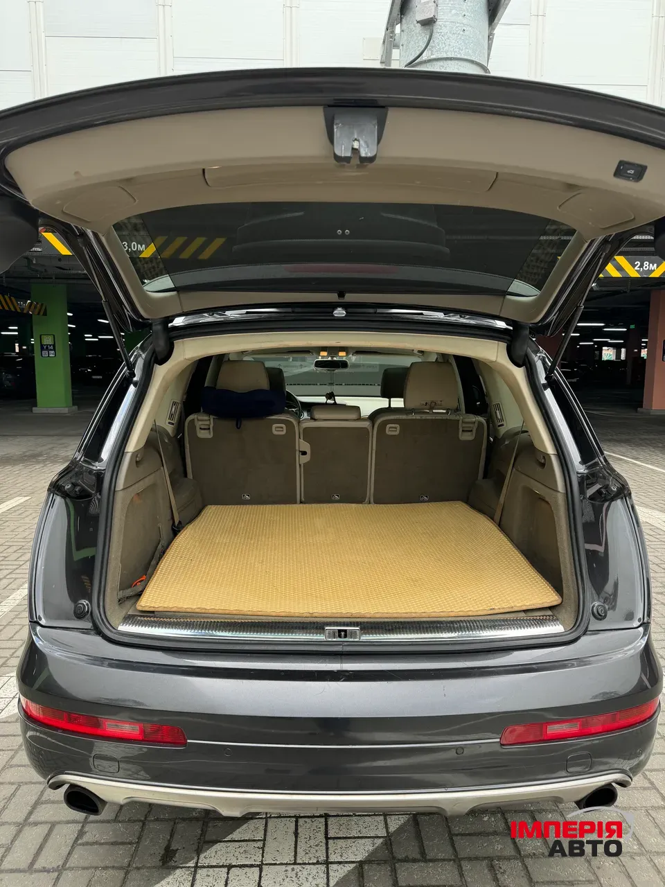 Audi Q7 - фото 22