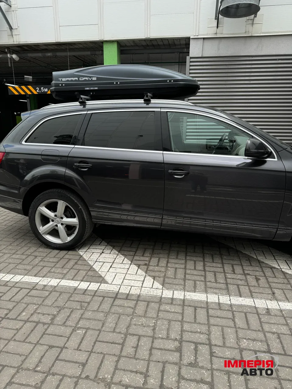Audi Q7 - фото 12
