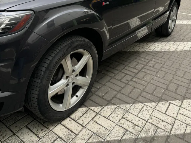 Audi Q7 - фото 4