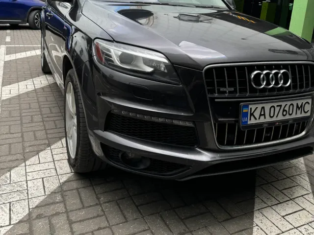 Audi Q7 - фото 1