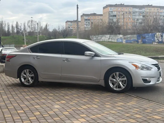 Nissan Altima - фото 3