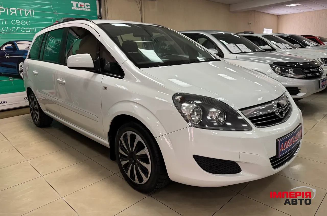 Opel Zafira - фото 5