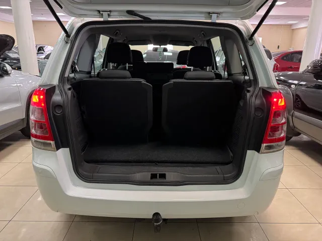Opel Zafira - фото 3