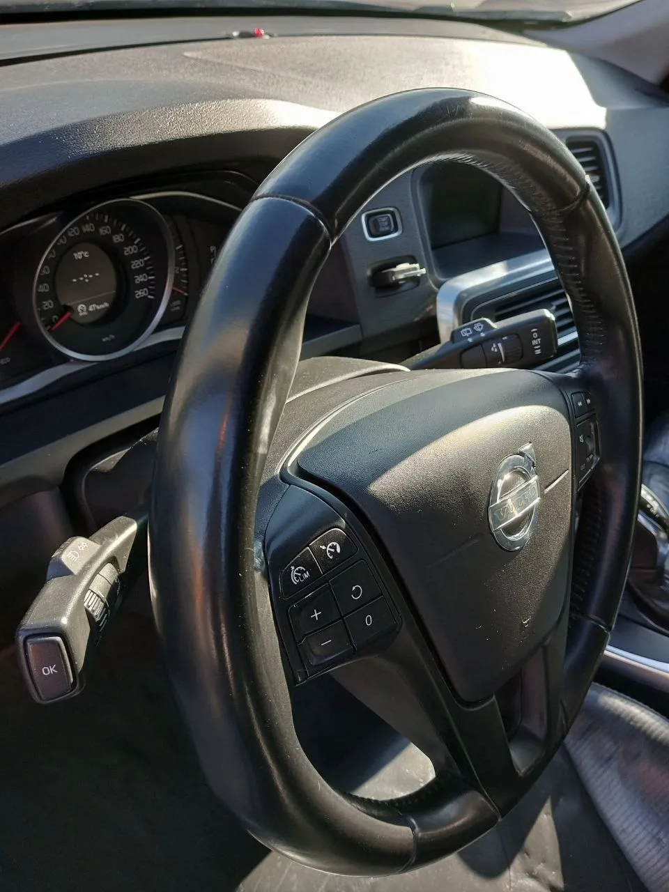 Volvo V60 - фото 12