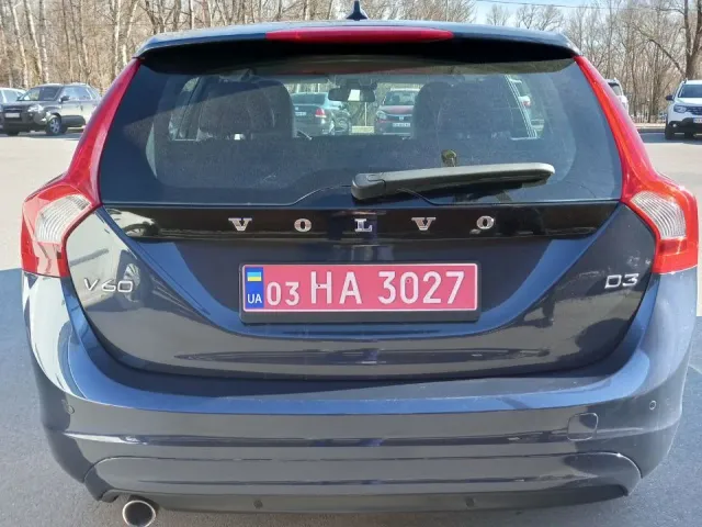 Volvo V60 - фото 2