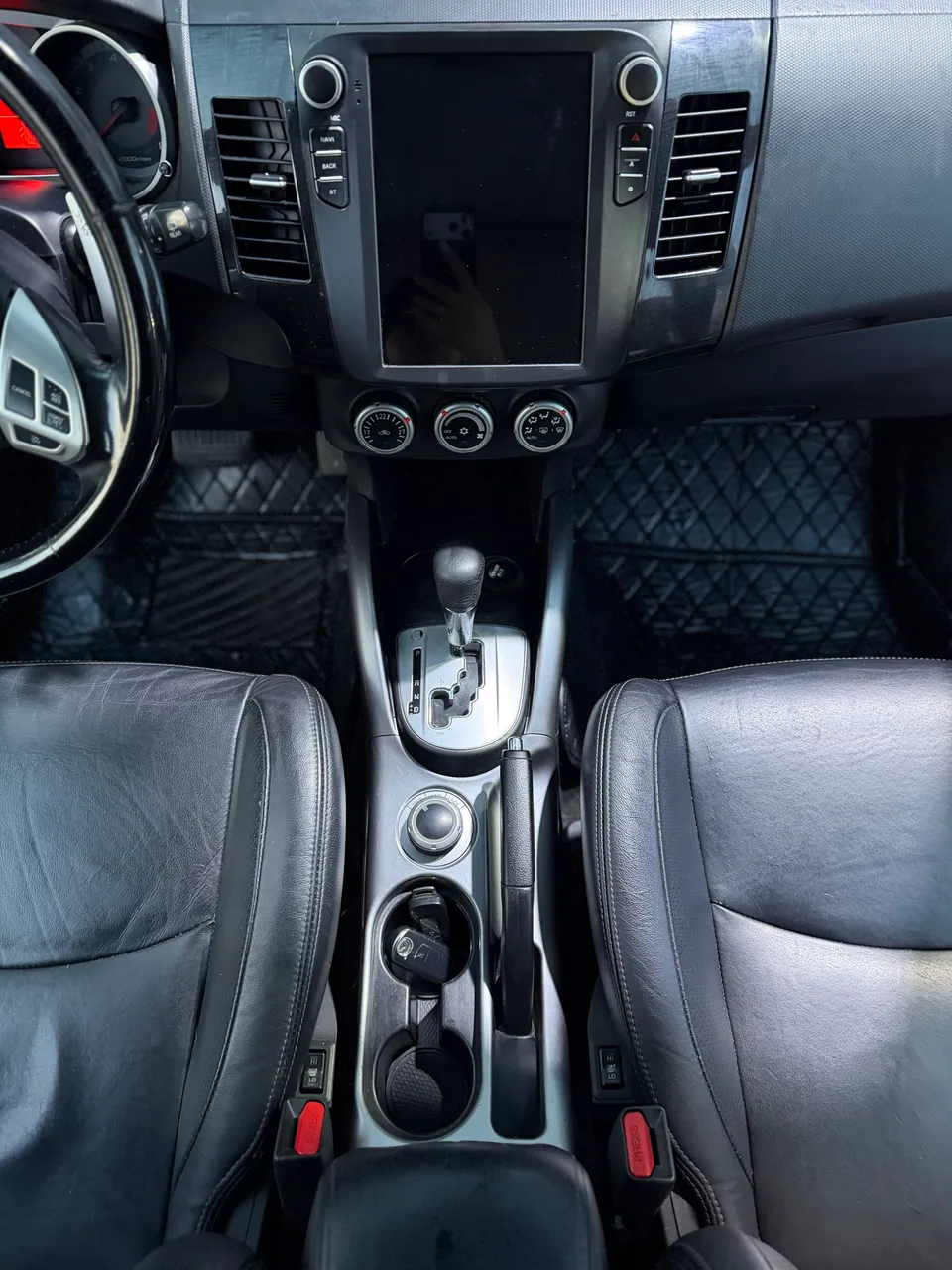 Mitsubishi Outlander - фото 9