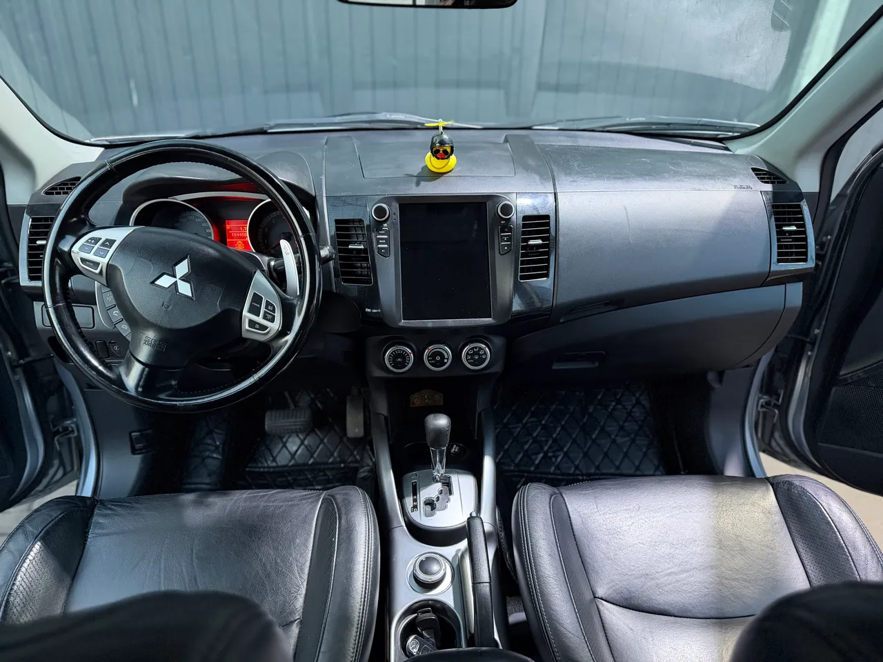 Mitsubishi Outlander - фото 7