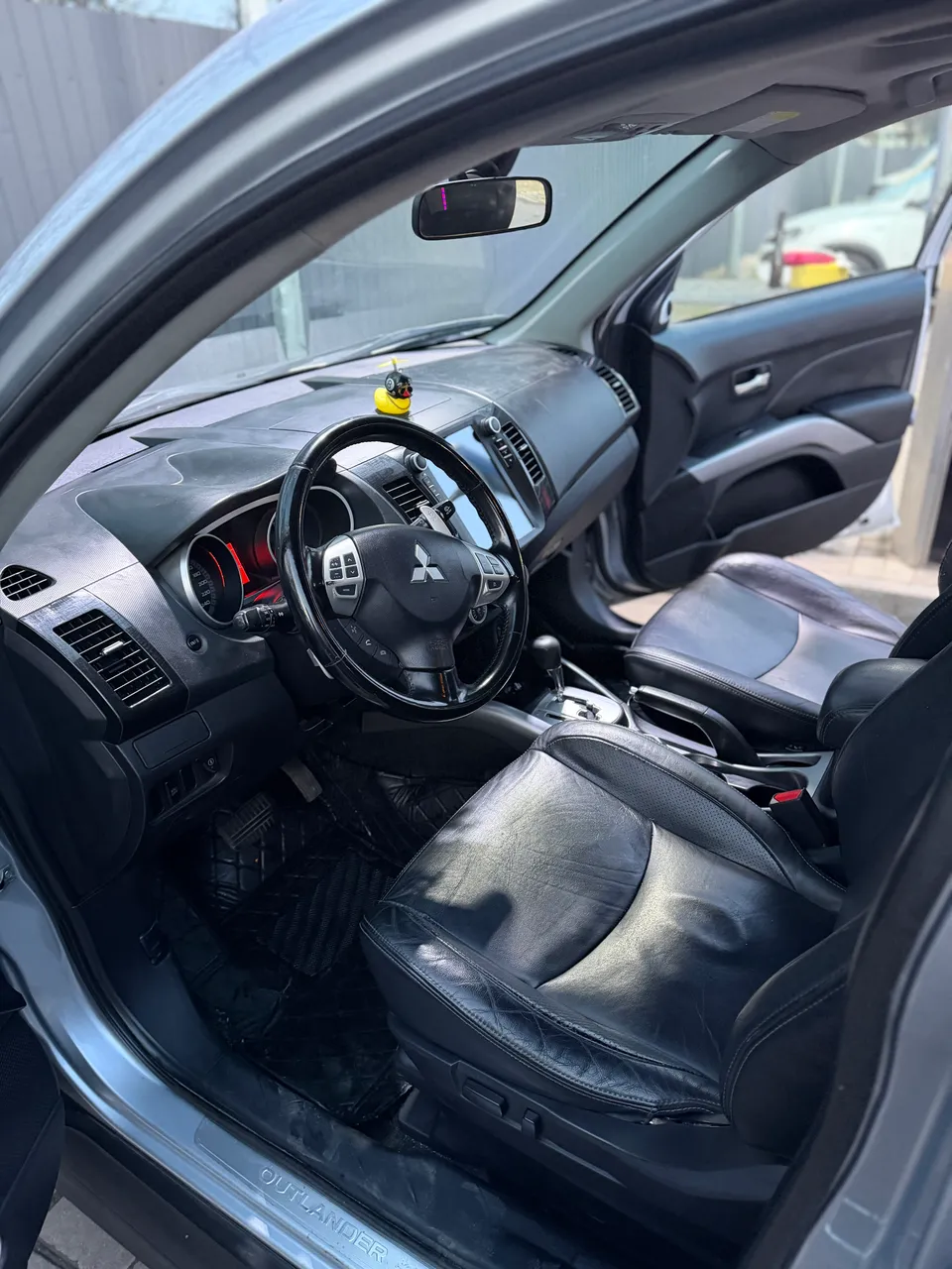 Mitsubishi Outlander - фото 8