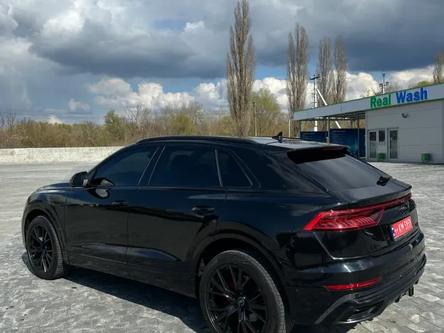 Audi Q8 - фото 3
