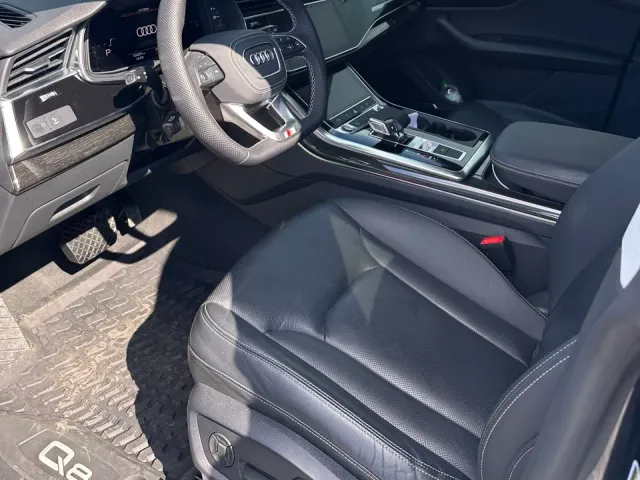 Audi Q8 - фото 5