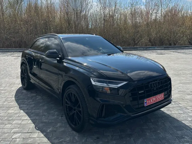 Audi Q8 - фото 1