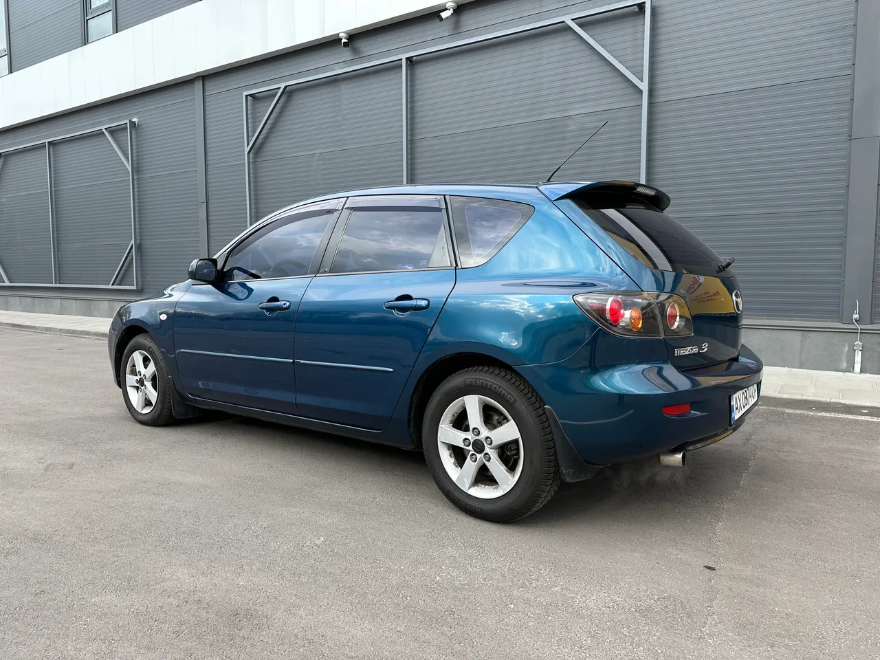 Mazda 3 - фото 8