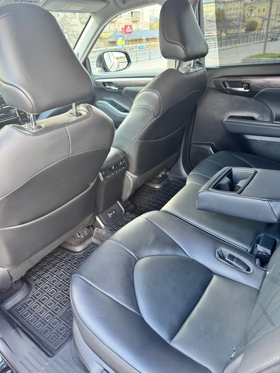 Toyota Highlander - фото 14