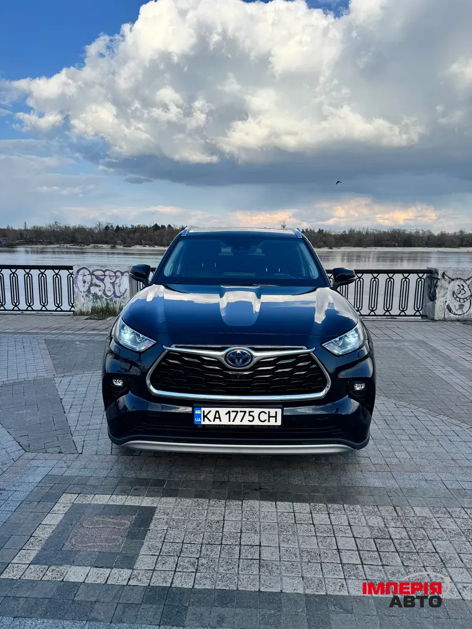 Toyota Highlander - фото 1