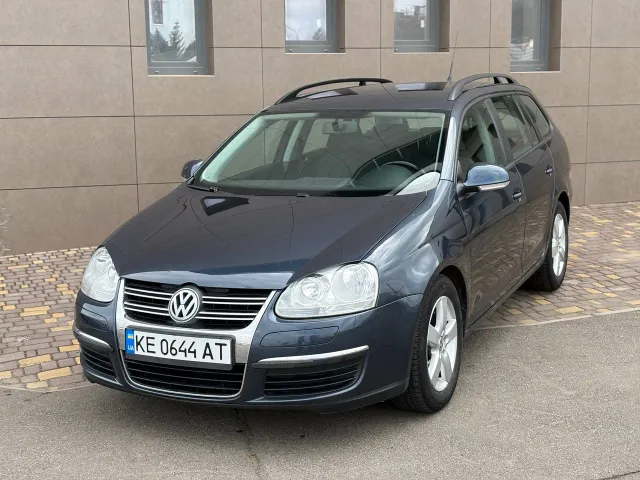 Volkswagen Golf - фото 1