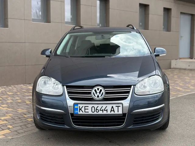 Volkswagen Golf - фото 3