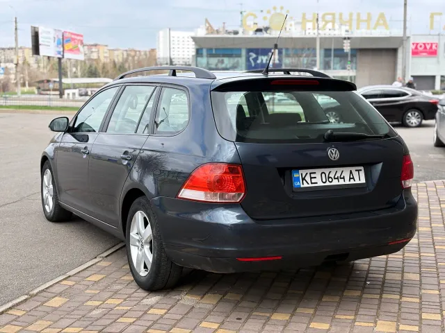 Volkswagen Golf - фото 5