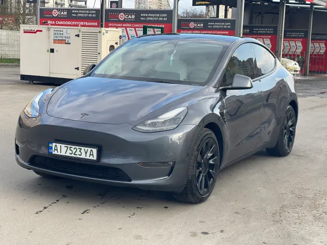 Tesla Model Y - фото 1