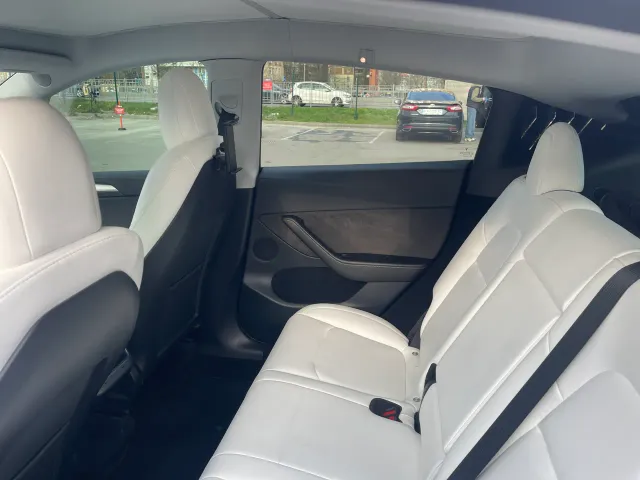 Tesla Model Y - фото 5