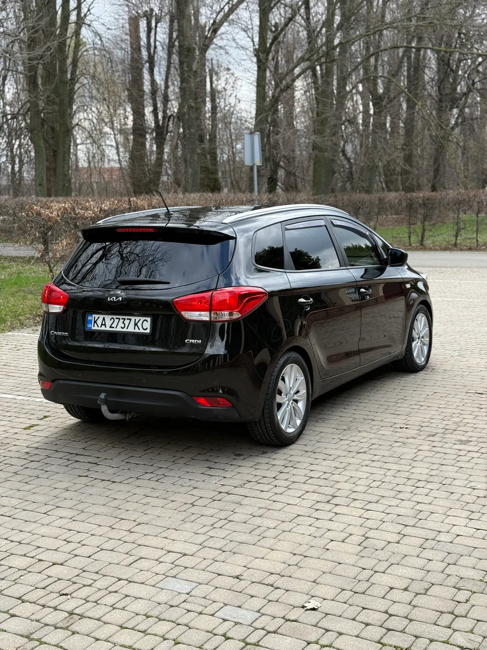 Kia Carens - фото 6