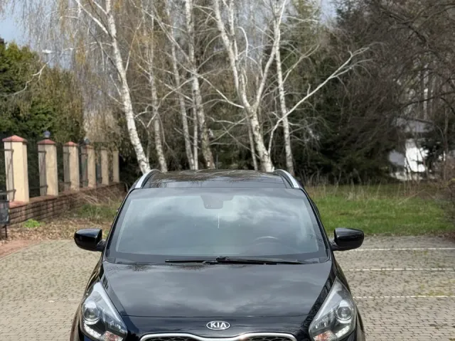 Kia Carens - фото 3