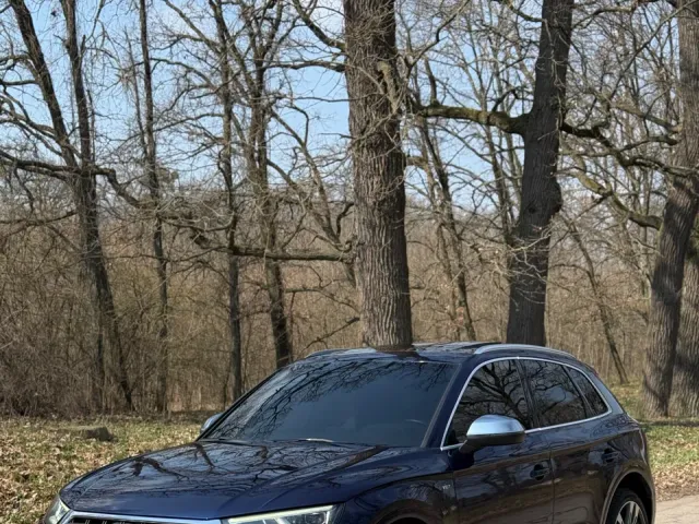 Audi SQ5 - фото 1