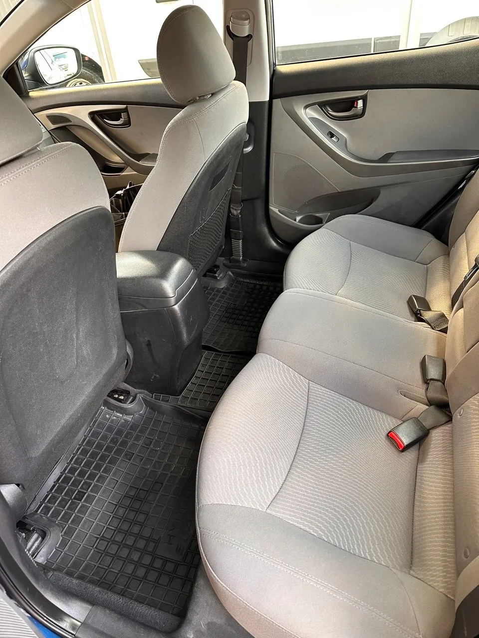 Hyundai Elantra - фото 13