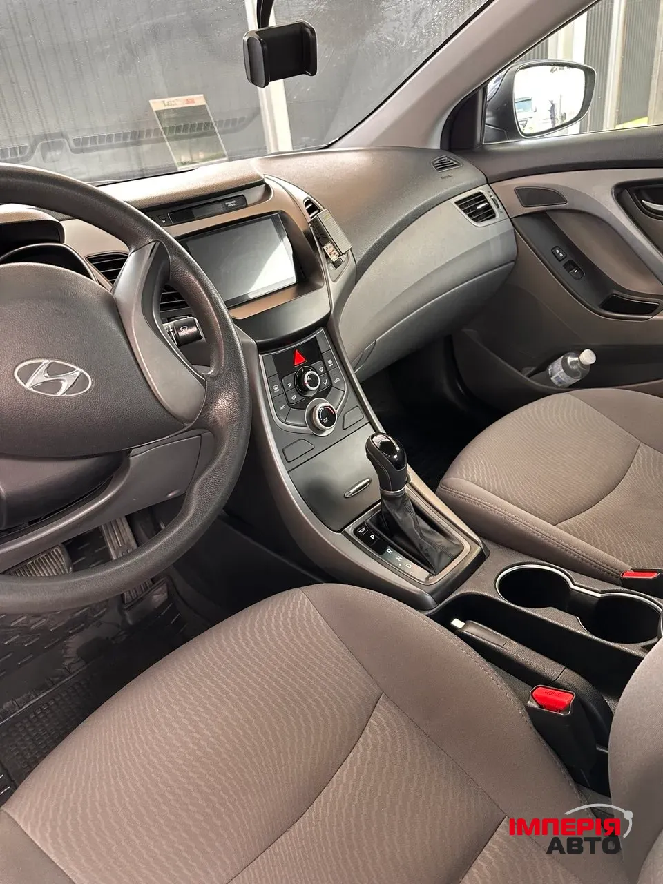 Hyundai Elantra - фото 9