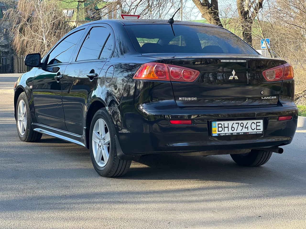 Mitsubishi Lancer - фото 4