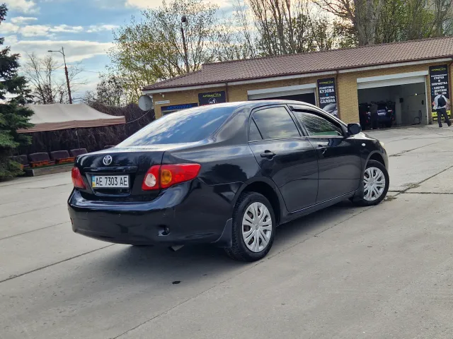 Toyota Corolla - фото 4