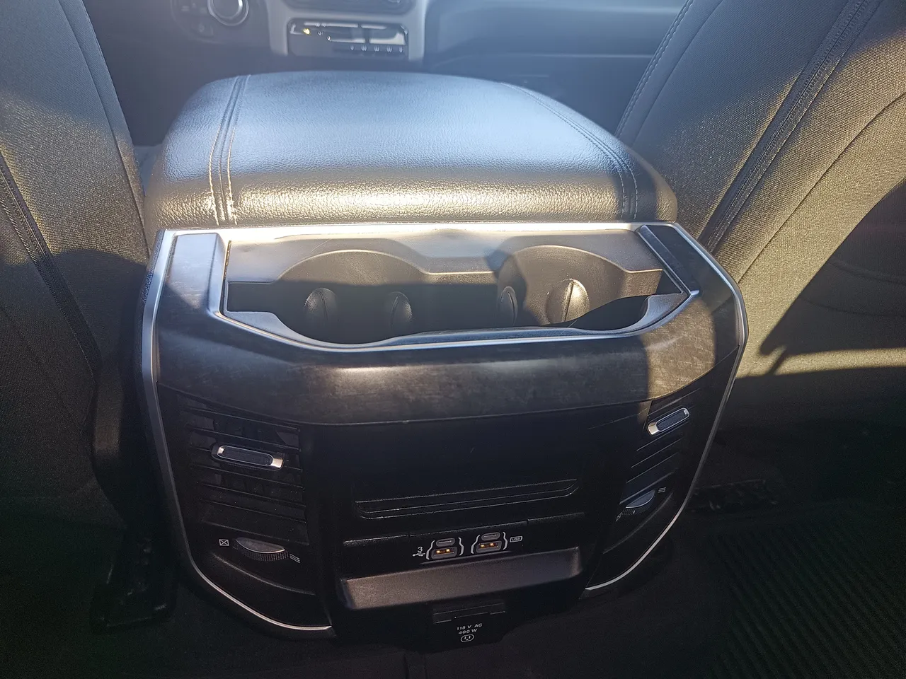 Ram 1500 - фото 13