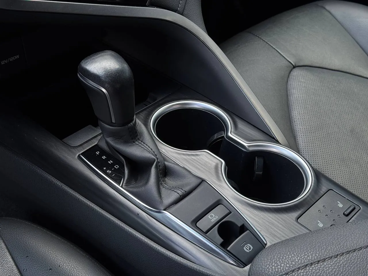 Toyota Camry - фото 32