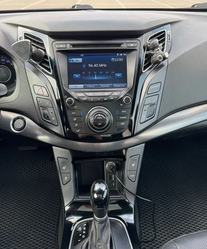 Hyundai i40 - фото 6