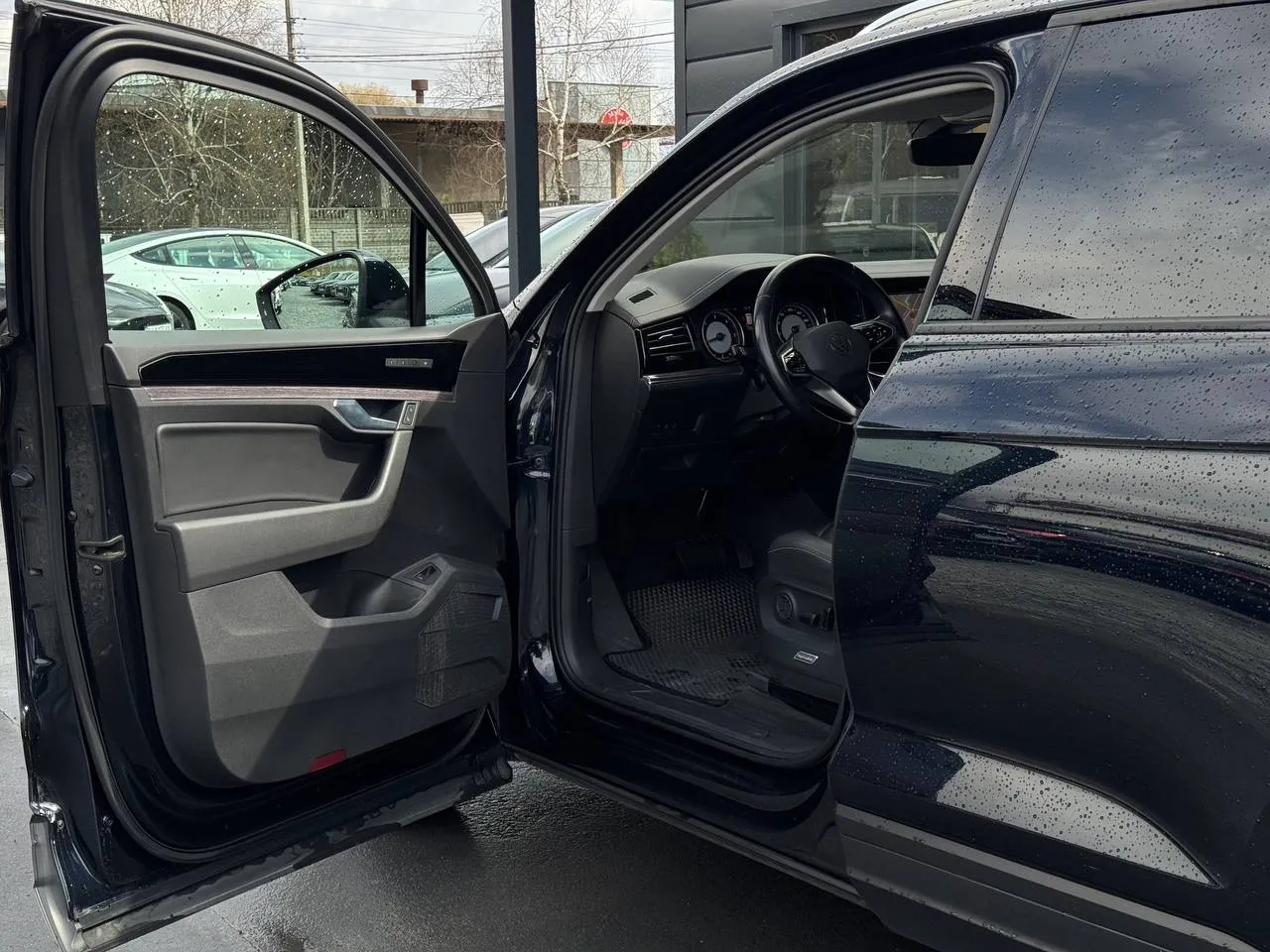 Volkswagen Touareg - фото 22