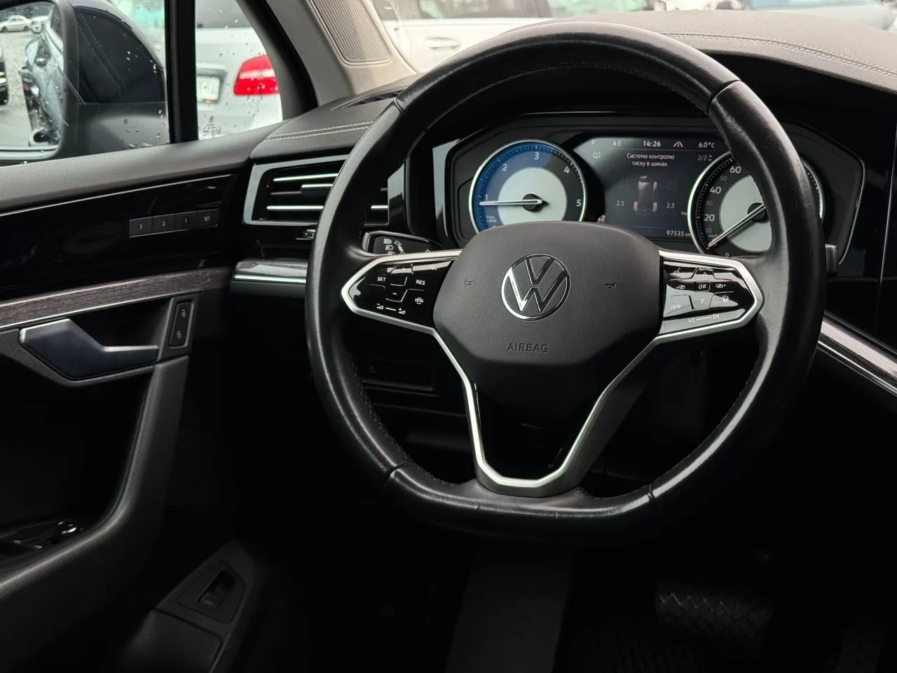 Volkswagen Touareg - фото 56